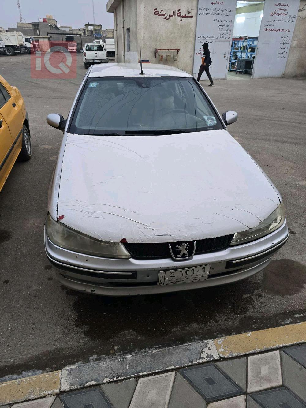 Peugeot 406